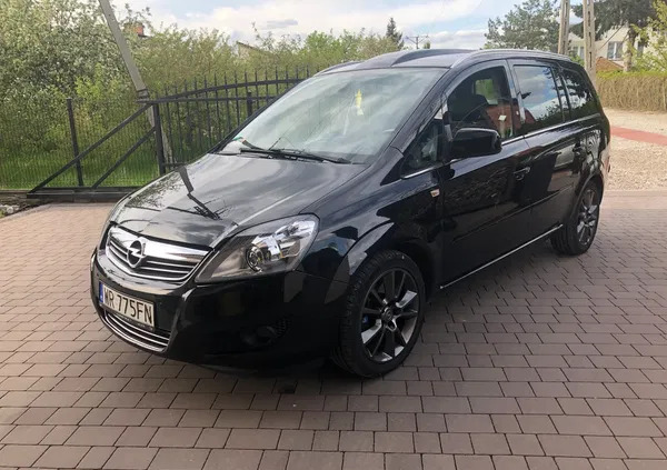 samochody osobowe Opel Zafira cena 23900 przebieg: 205000, rok produkcji 2009 z Radom